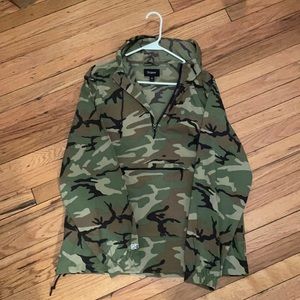 Spring men’s Brixton jacket front pocket camo